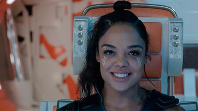 'Thor: Ragnarok': Nueva imagen de Grandmaster y Valquiria en la película de Marvel noticias imagen