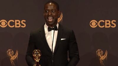 Emmys 2017: Sterling K. Brown se alza con el premio a Mejor actor de drama y le interrumpen su discurso