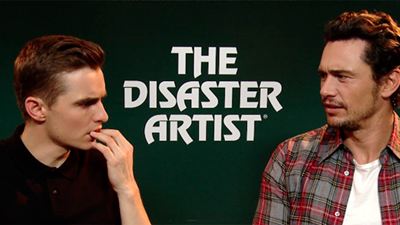 Retamos a los hermanos James y Dave Franco ('The Disaster Artist'): "¿Cuál de estas dos películas tuvo peores críticas en su estreno?"