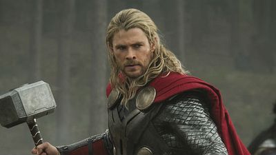 'Thor: Ragnarok': Un ilustrador comparte nuevos 'concept-art' del dios del trueno, Hela y Surtur