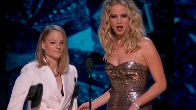 Oscar 2018: Esta es la verdadera razón por la que Jodie Foster llevaba muletas en la gala noticias imagen
