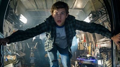 El póster japonés de 'Ready Player One' es el más loco que hemos visto hasta ahora  noticias imagen