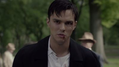 'Rebelde entre el centeno': Nicholas Hoult, entre ficción y realidad en el tráiler en castellano de la película