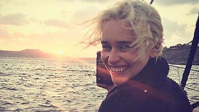 Emilia Clarke lanza un positivo mensaje a las chicas jóvenes: "Cree en ti misma" noticias imagen