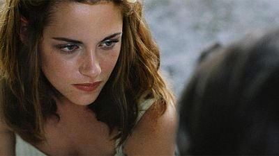 RUMOR 'Batgirl': Warner busca a una actriz similar a Kristen Stewart para su Barbara Gordon noticias imagen