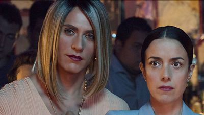 'La Casa de las Flores': María José (Paco León) celebra el éxito cantando por Rosalía noticias imagen