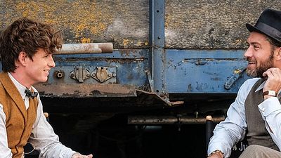 Jude Law y Eddie Redmayne sorprenden a sus fans en el andén 9 y 3/4 noticias imagen