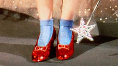 Los zapatos rojos de Dorothy de 'El mago de Oz', recuperados tras 13 años robados