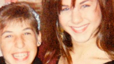 Cuando Mayim Bialik y Jennifer Aniston fueron hermanastras