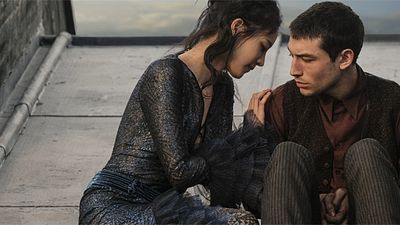 'Animales fantásticos 2': Ezra Miller pide a los fans que confíen en J.K. Rowling