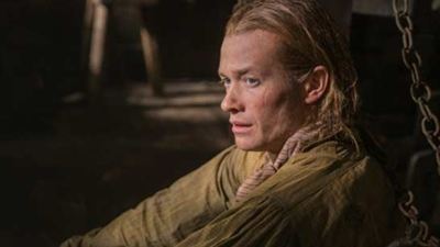 El productor de 'Outlander' señala quién es más vil villano en la serie