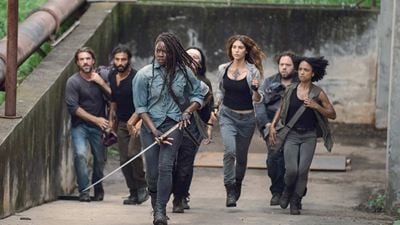 'The Walking Dead' sorprende con su zombi en 'topless'