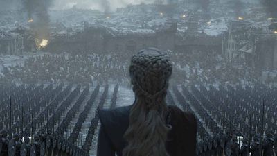 Emilia Clarke vio todos los discursos de Hitler para hacer el suyo en el final de 'Juego de Tronos' noticias imagen