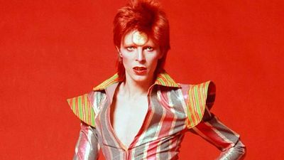 El productor de 'Rocketman', interesado en un nuevo 'biopic' sobre David Bowie  noticias imagen