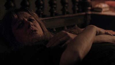 Emma Suárez: "En 'La influencia' rompes con los tópicos de las mujeres bellas, atractivas, guapas y jóvenes" noticias imagen