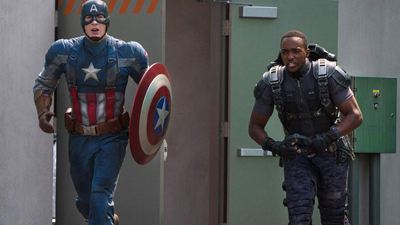 El nuevo Capitán América, Anthony Mackie, advierte a los fans: "Esperan que sea Chris Evans en el mismo traje, pero siendo un tío negro. Eso no va a pasar"