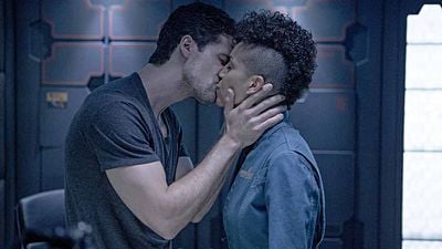 Steven Strait y Dominique Tipper de 'The Expanse': "Espero que la serie tenga tantas temporadas como para terminar la historia" noticias imagen