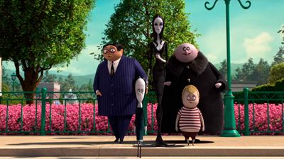'La familia Addams': Un pescado muerto, el primo Eso, unicornios y un colorido vecindario en el tráiler en español