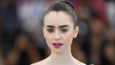Lily Collins protagoniza 'Emily en París', lo nuevo del creador de 'Sexo en Nueva York' noticias imagen