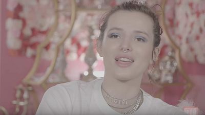 Bella Thorne se inspiró en la "lucha por el dominio" en la pareja para hacer su corto porno para Pornhub