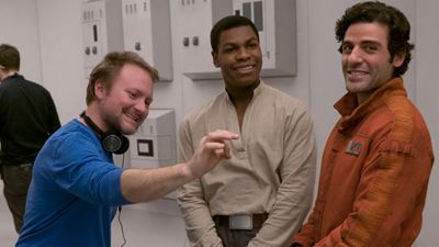 Rian Johnson explica por qué se arriesgó tanto con 'Star Wars: Los últimos Jedi'