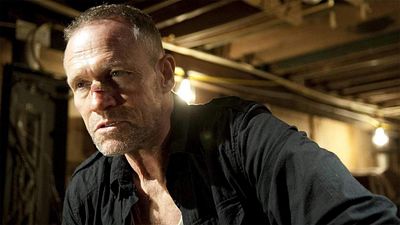Michael Rooker sospecha que la muerte de Merle Dixon en 'The Walking Dead' es culpa de la "tacañería" de AMC noticias imagen
