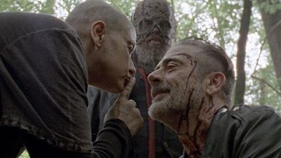 Negan, irreconocible bajo su máscara de Susurrador en 'The Walking Dead'