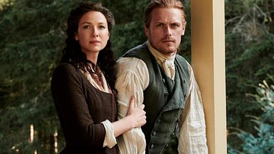 'Outlander': Sam Heughan asegura que la boda se grabó un día "precioso" y fue "asombroso" noticias imagen