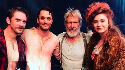 'La llamada de lo salvaje': Karen Gillan muestra cómo se rodaron las escenas con humanos haciendo de perros noticias imagen