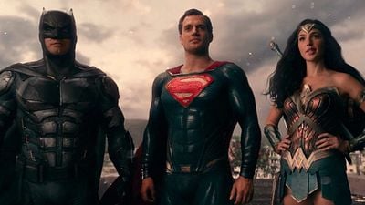 Los fans de Zack Snyder destruyen sus copias de 'Liga de la Justicia' tras el anuncio del estreno del montaje del director noticias imagen