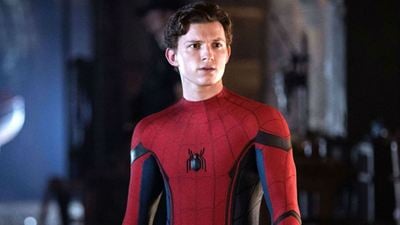 Tom Holland ('Spider-Man 3') comparte una foto de su 'look' sin pantalones para hacer las entrevistas virtuales