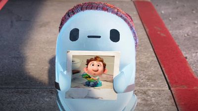 El nuevo tráiler de 'Ron Da Error' lo confirma: No querrás separarte de este robot defectuoso noticias imagen