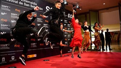 La rumana 'Blue Moon' gana la Concha de Oro 2021,y Jessica Chastain la de plata, en un palmarés con 15 de sus 20 grandes premios para mujeres noticias imagen