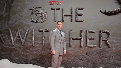 Henry Cavill, más de 200 fans y un juglar: Así fue la impresionante premiére de la temporada 2 de 'The Witcher' noticias imagen