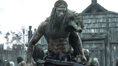 El protagonista de 'El hombre del Norte' fue esposado y arrastrado: "Fue física y mentalmente el trabajo más difícil que he tenido" noticias imagen