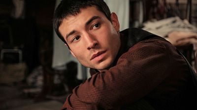 Nueva e inquietante denuncia contra Ezra Miller: El actor alberga niños en una granja llena de armas y drogas