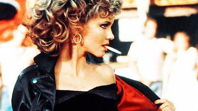 El icónico 'look' ajustado de Olivia Newton-John en 'Grease' esconde mucho más: fue una tortura para ella, pero también una bendición noticias imagen