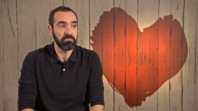 El soltero de Granada que decepciona a su cita de 'First Dates': "He venido con la idea de borrarme Tinder pero no se'" noticias imagen