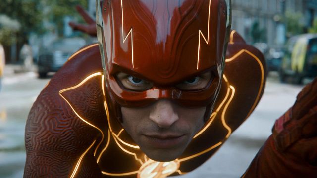 "Tiene que hacerlo": 10 años después, el protagonista de 'The Flash' zanja el momento más polémico de 'El hombre de acero' noticias imagen