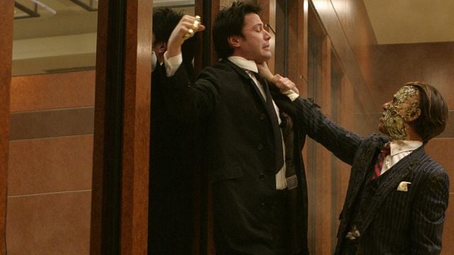 He visto 'Constantine' 20 veces y nunca me había fijado en que en este momento exacto predice lo que va a pasar justo después noticias imagen