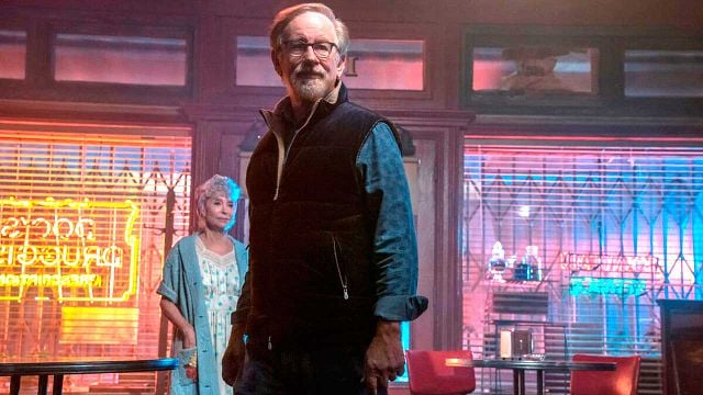 Tras más de medio siglo de carrera, Steven Spielberg revolucionó su método de trabajo en su primer musical: "Coordiné mi iPhone con los movimientos" noticias imagen