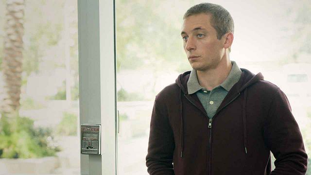 Jeremy Allen White pasó desapercibido en una notable serie poco antes de petarlo en 'The Bear': un thriller que es de lo mejor en Prime Video noticias imagen