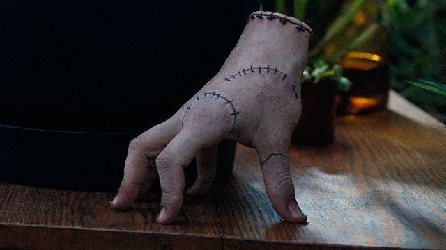 El detrás de las cámaras de 'Miércoles' está haciendo que la gente se vuelva loca con Cosa noticias imagen