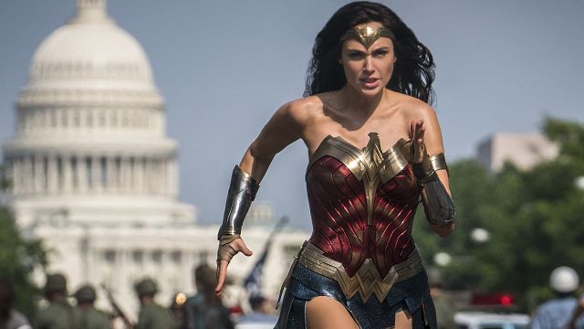 Una foto que no es fácil de ver, pero que ha dado lugar a todo tipo de teorías: el Trevor Ranch de 'Wonder Woman 1984' noticias imagen