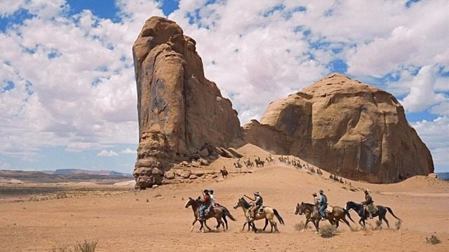 Sorteamos 50 entradas dobles para ver en el cine una de las mejores películas de la historia: 'Centauros del desierto'