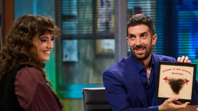 David Broncano recibe "uno de los regalos más locos que se han hecho" en 'La Revuelta' hasta la fecha noticias imagen