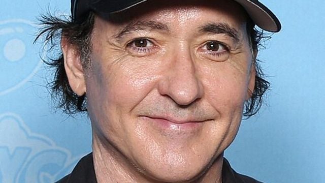 La caída de John Cusack: ya no escuchas hablar sobre él porque lleva 10 años encadenando películas directas a vídeo y superproducciones chinas noticias imagen