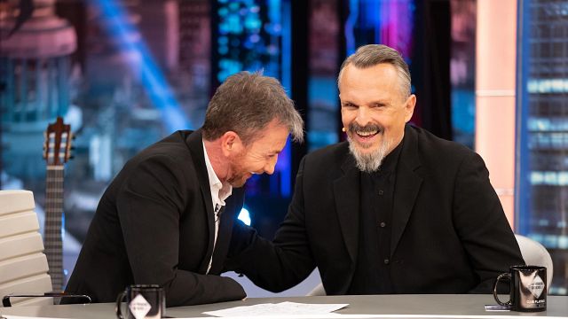 "Menudo blanqueamiento": Las redes sociales estallan contra Pablo Motos y 'El Hormiguero' tras las declaraciones de Miguel Bosé noticias imagen