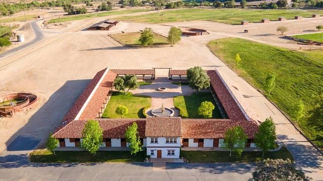 2.270 hectáreas por 44 millones de dólares: A la venta el rancho en el que se rodó 'Babylon' y 'La guerra de los mundos' noticias imagen