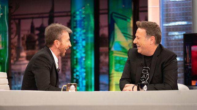 La pulla de Carlos Latre a Miguel Bosé por su ausencia en 'El Hormiguero' a causa de "un virus" noticias imagen